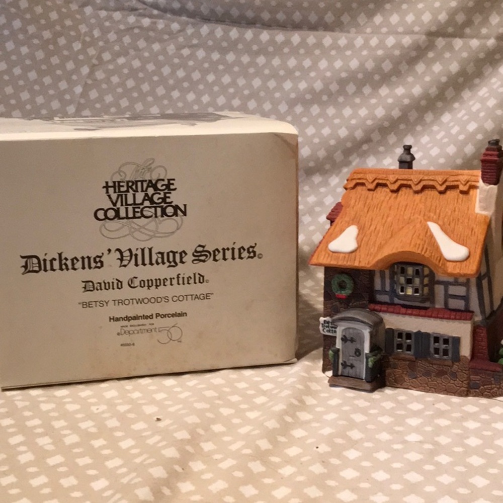 Dept. 56 Betsy Trotwood’s Cottage